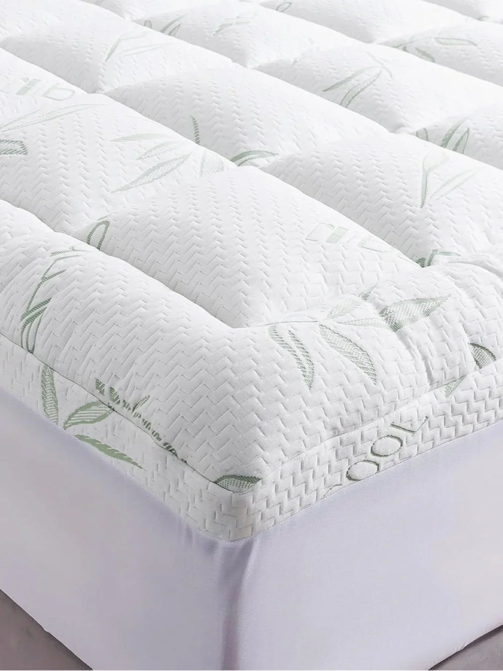 Cooling White Mattress Topper Protector - Quilted Comfort